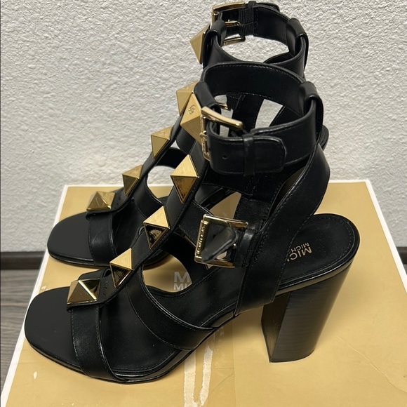 MICHAEL Michael Kors Women's Wren Gladiator Studded Dress Sandals - Picture 3 of 7